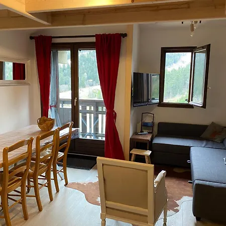 Laveissiere דירה *